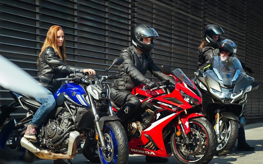 Мишлен представила новые мотошины Road 6 и Road 6 GT