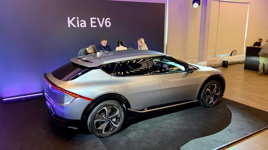 Kia будет оснащать свой электромобиль EV6 премиум-шинами Continental