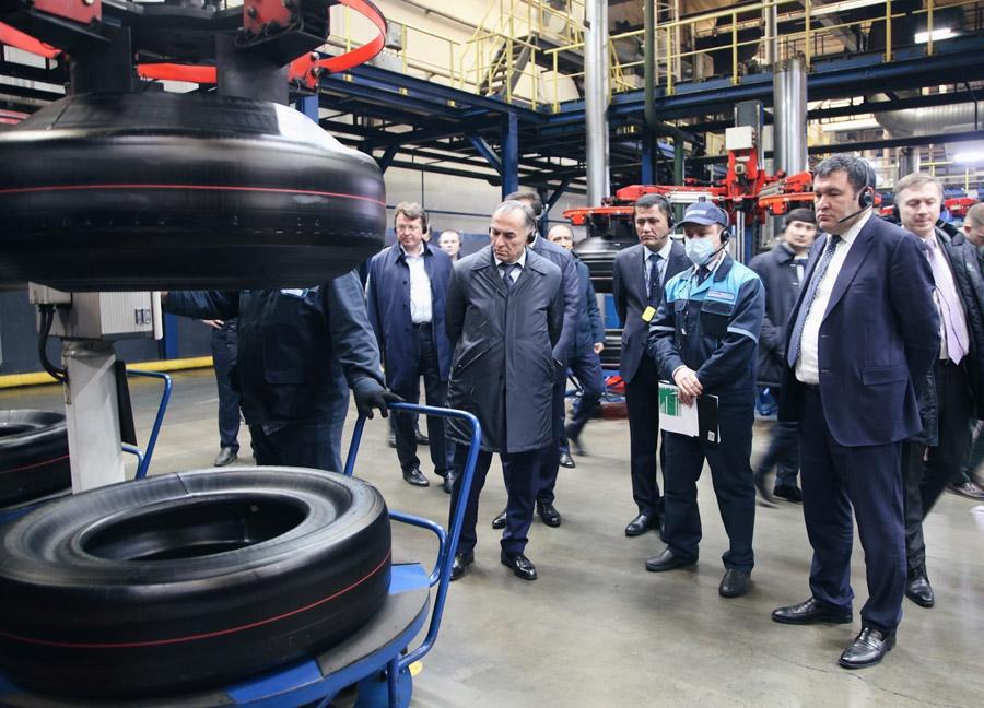 Узбекская делегация посетила производство ЦМК шин в Нижнекамске