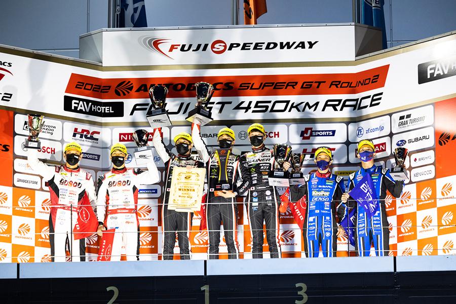 Гонщики Dunlop монополизировали пьедестал в классе GT300 на втором этапе серии Super GT