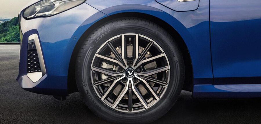 Новейшие BMW 2 Series Active Tourer обуют в летние шины Vredestein Ultrac