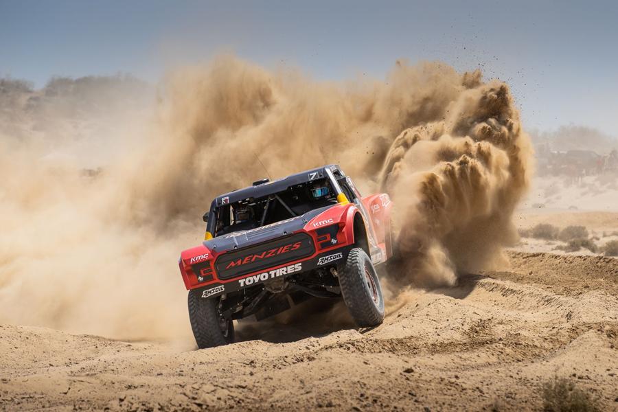 Трофи-траки на шинах Toyo стартуют в гонке SCORE Baja 500