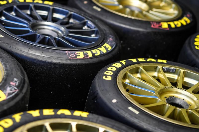Goodyear в ожидании старта 24-часовой гонки в Ле-Мане