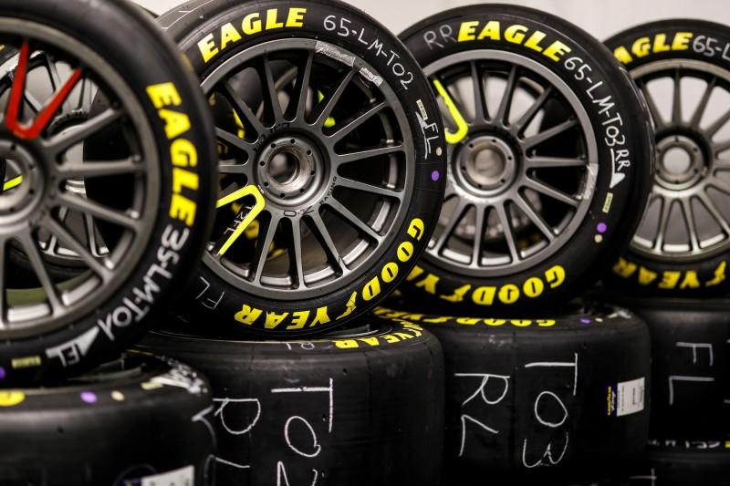 В Goodyear отметили скорость и надежность команд категории LMP2 в гонках на выносливость