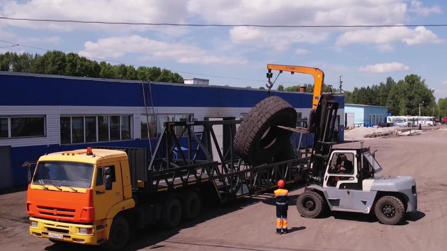 Первый российский полуприцеп для транспортировки КГШ приступил к работе