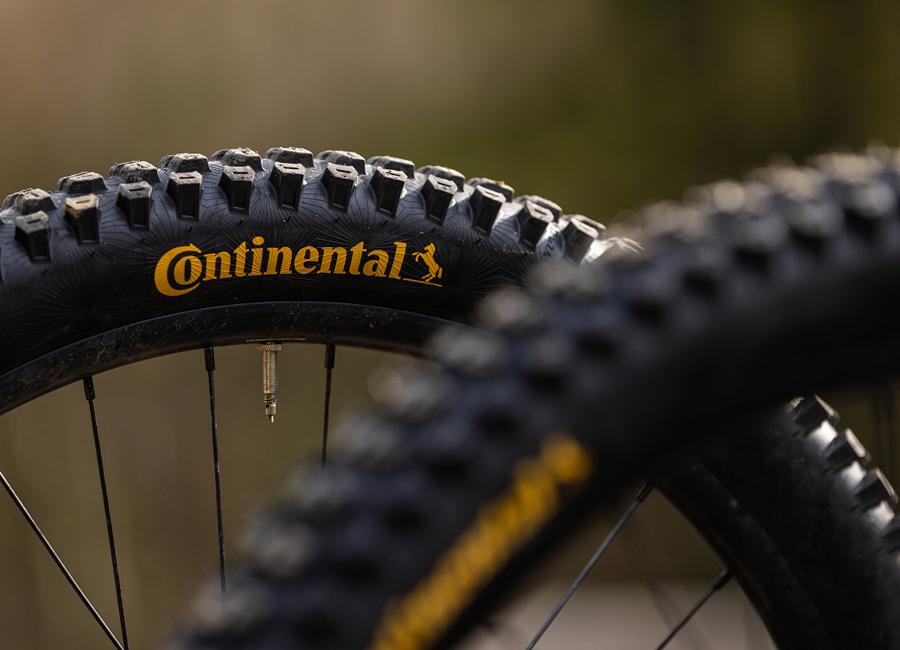 Continental изготавливает велошины Gravity из экологически чистого натурального каучука