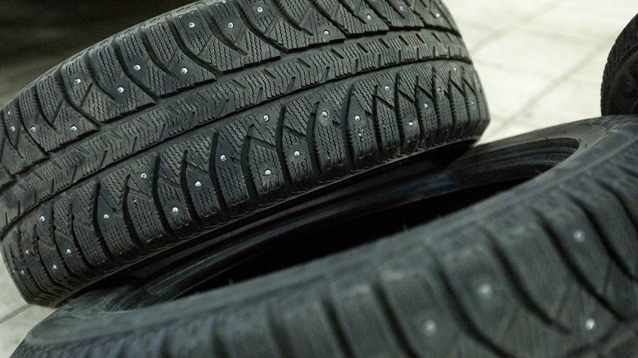 Ведущий программы «Минтранс» дал советы по выбору зимних шин