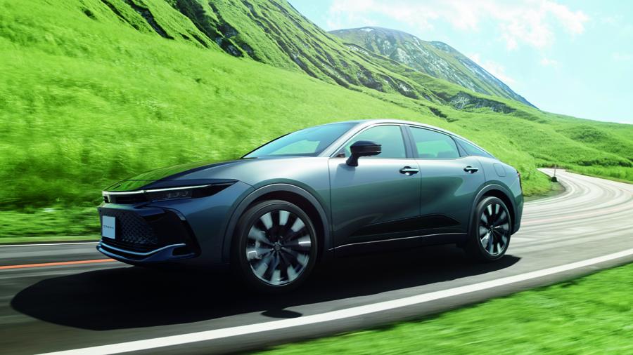 Dunlop SP Sport Maxx 050 выбраны в качестве заводских шин для новых Toyota Crown