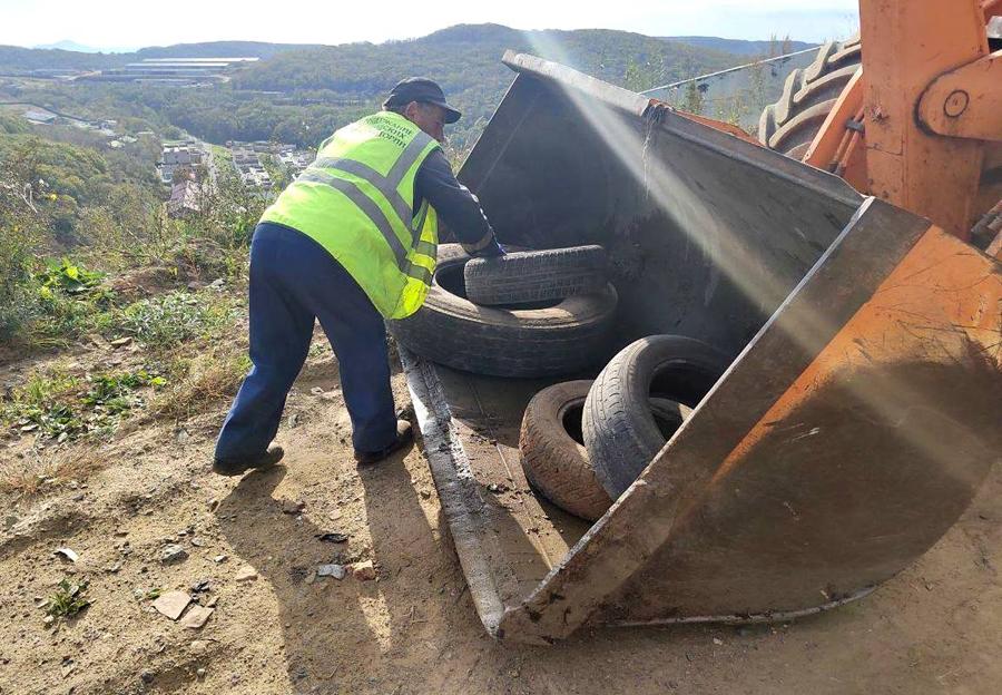 Во Владивостоке собрали и вывезли на переработку более 600 тысяч шин