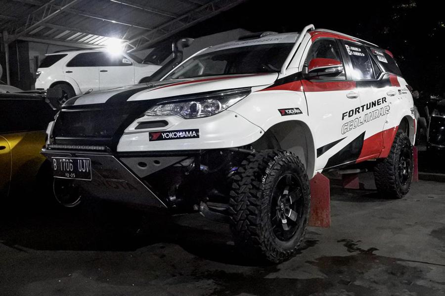Экипажи команды Fortuner Geolandar Takuma-GP поедут в ралли AXCR 2022 на шинах Yokohama