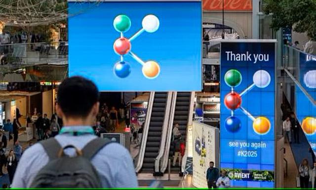 Омск Карбон Групп приняла участие в выставке К-2022 в качестве посетителя