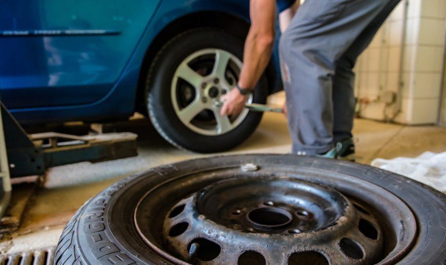 Две трети россиян ради безопасности предпочтут купить более дорогие шины