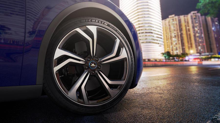 Редакция Popular Science назвала Michelin Pilot Sport EV лучшей новинкой года
