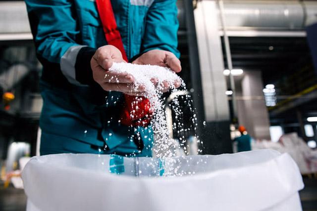 В Минфине разработали законопроект о введении обратного акциза на синтетический каучук