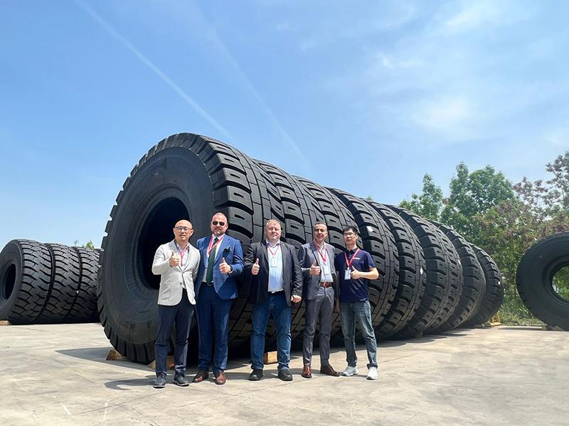 На выставке в Москве представили крупногабаритные шины российского бренда Minering