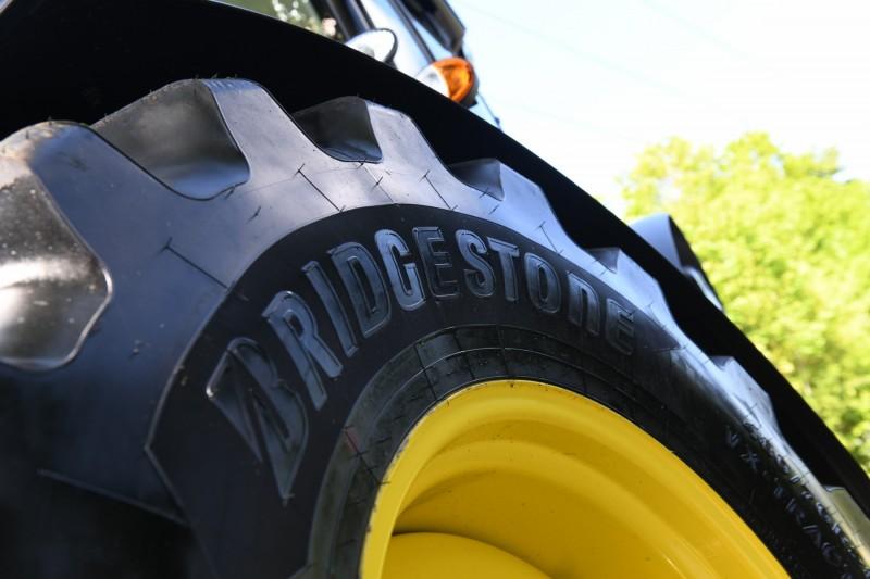 Европейским фермерам доступна новая агрошина премиум-класса Bridgestone VX-R Tractor