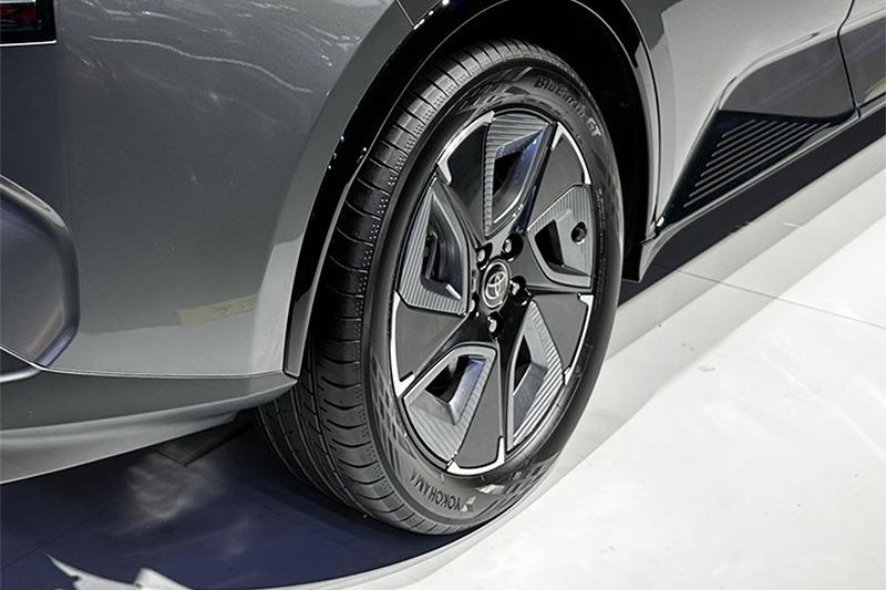 FAW Toyota Motor оснащает новые электромобили bZ3 шинами Yokohama BluEarth-GT AE51