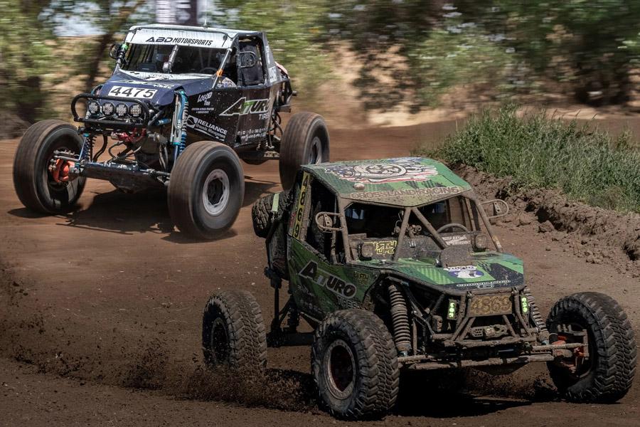 Гонщики Atturo Tire задают тон в американских гонках по бездорожью