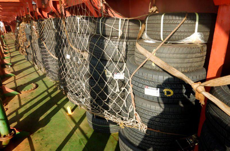 Таможня не дала «добро» на ввоз в РФ сотни японских покрышек