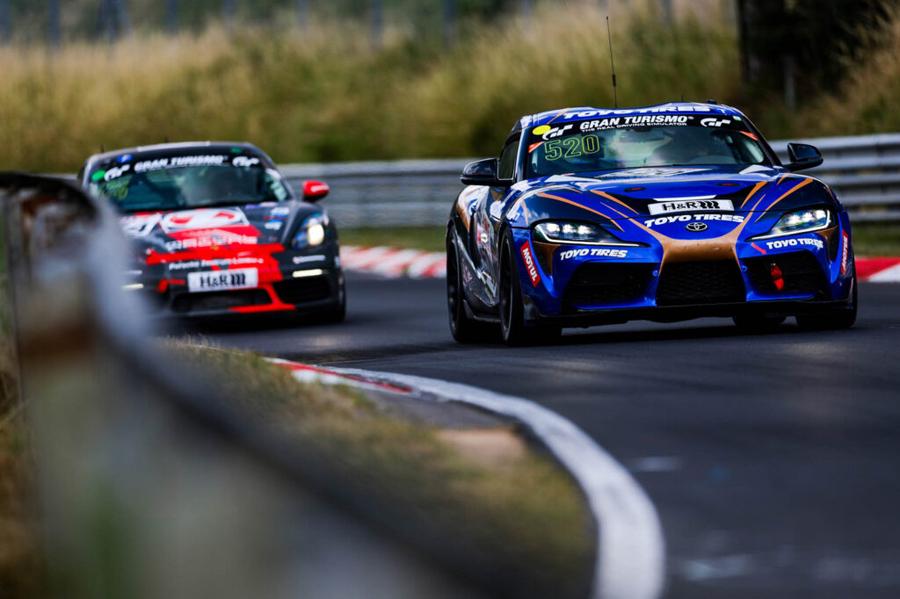 Очередной подиум гонщиков Toyo на трассе Нюрбургринга