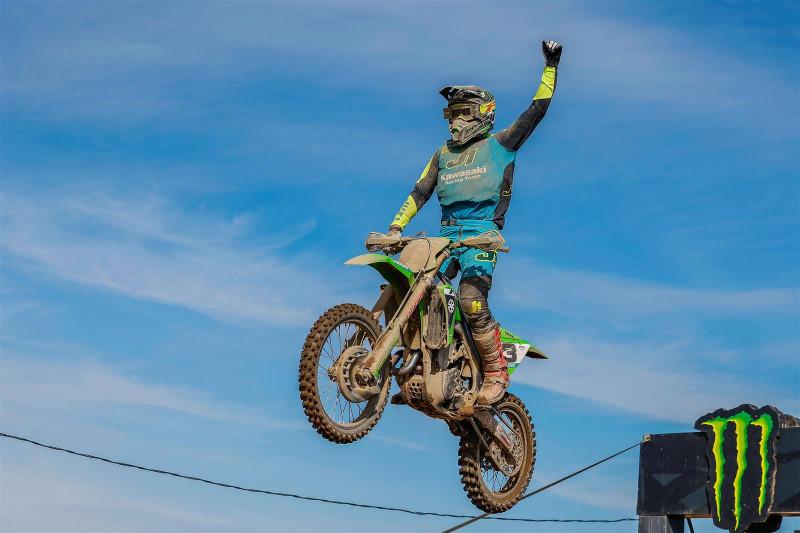 Роман Фебвре на шинах Dunlop одержал пятую победу подряд на этапах Чемпионата MXGP