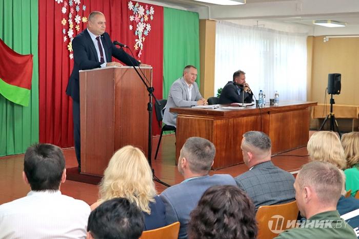 Гендиректор «Белшины» провел встречу с трудовым коллективом