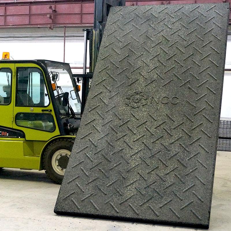 Дорожные плиты из переработанных шин впервые использованы для жилого строительства