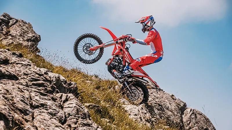 Новые эндуро-байки Beta Xtrainer будут комплектовать шинами Mitas Terra Force-EF