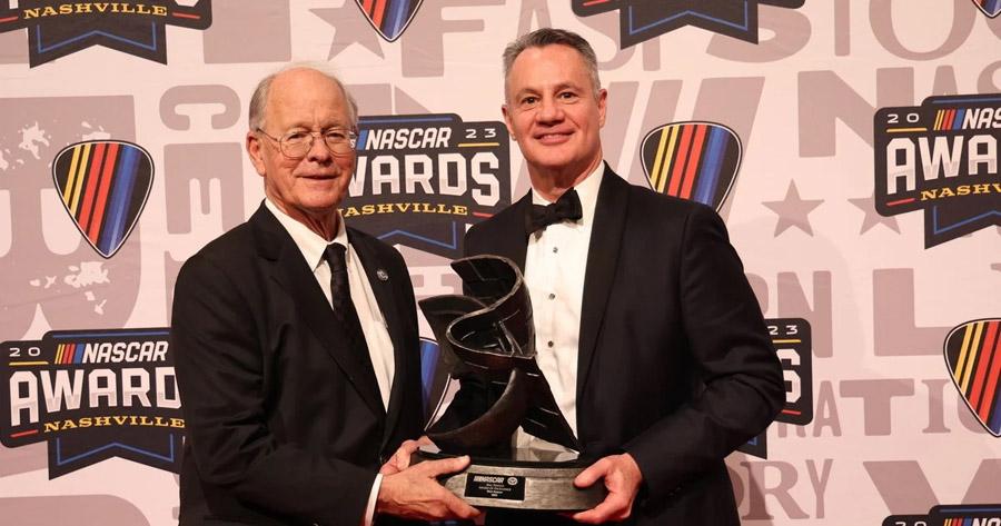 Президент Goodyear стал лауреатом премии NASCAR Bill France Award of Excellence