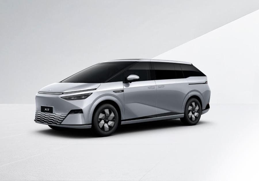 Китайские электромобили Xpeng X9 будут оснащать заводскими шинами Bridgestone