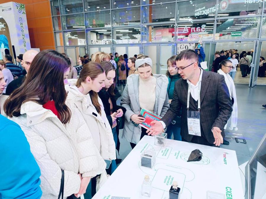 Гости выставки «Россия» на ВДНХ смогли ознакомиться с технологией пиролизной переработки шин