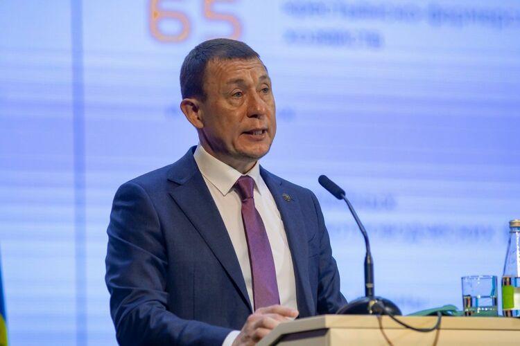 Администрация Нижнекамска «переобует» свои служебные автомобили в шины местного производства