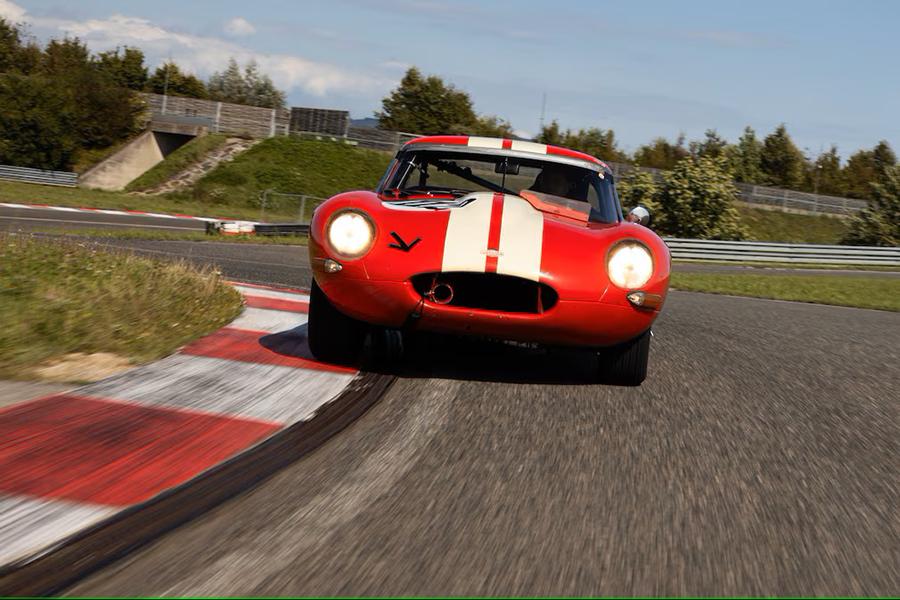 Журналисты из Auto Bild Klassik протестировали летние шины для классических авто