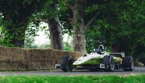 Автономный гоночный болид на шинах Bridgestone установил новый рекорд трассы Гудвуда