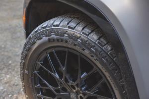 Bridgestone выпускает новую вседорожную шину Dueler A/T Ascent с технологией Enliten