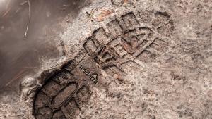 Trederra и TRS превращают отработанные шин в подошвы для обуви