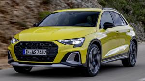 На сборочном конвейере кроссоверы Audi A3 allstreet оснащают шинами Falken