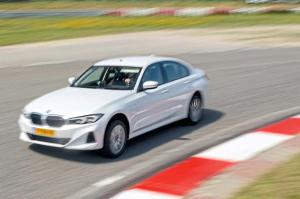 Vredestein Quatrac победила в большом тесте всесезонных шин Auto Bild