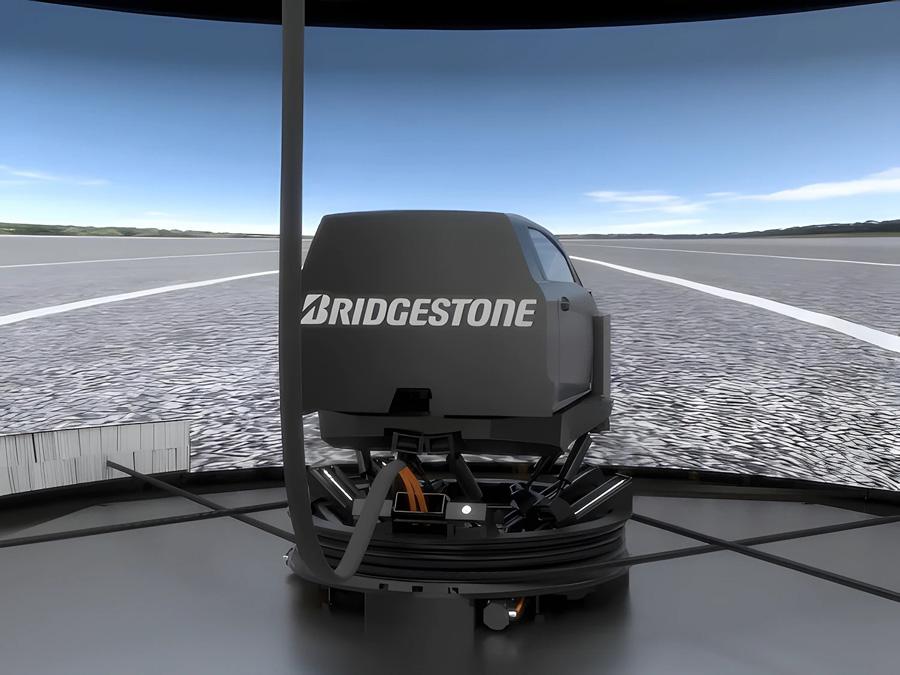 Bridgestone повысит эффективность разработки шин с помощью нового симулятора вождения