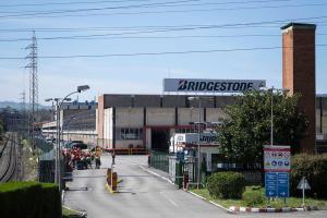 Правительство Испании предлагает Bridgestone наладить производство шин для военной техники