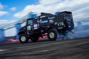 Грузовики «КАМАЗ-мастер» на шинах Kama устроили дрифт-шоу на трассе Moscow Raceway