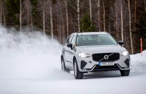 Эксперты Vi Bilägare протестировали восемь зимних нешипованных шин для кроссоверов