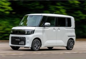 Mitsubishi обует универсалы eK Space в экошины Yokohama BluEarth-FE AE30