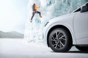 Новая шипованная шина Continental IceContact 8 справится с самой суровой зимой