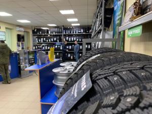 НАПИ сообщает о снижении цен на летние и всесезонные шины непремиального сегмента