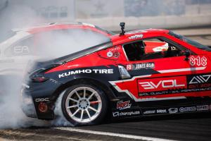 Kumho остается спонсором серии Formula Drift до 2029 года