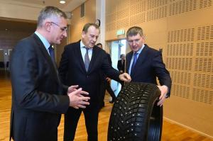 Глава Минэкономразвития и губернатор Ленобласти посетили завод Ikon Tyres