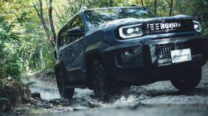 Новые внедорожники Toyota Land Cruiser FJ оснащают на заводе шинами Yokohama