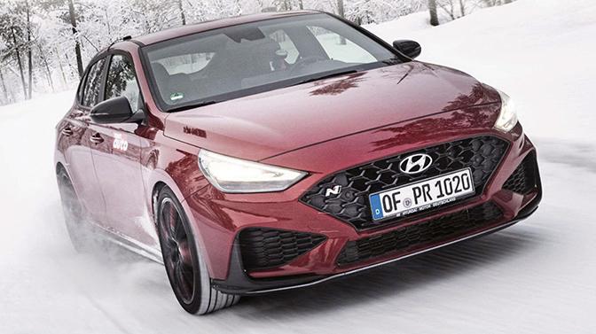 Тест всесезонных шин 235/35R19 (AUTO Straßenverkehr, 22/2022)