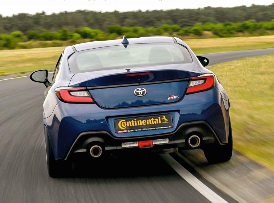 Тест спортивных шин 225/40R18 (EVO, 12/2023)